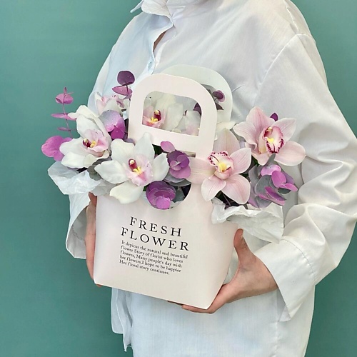 

JULES FLOWER ATELIER «Магнолия» композиция из орхидеи, «Магнолия» композиция из орхидеи