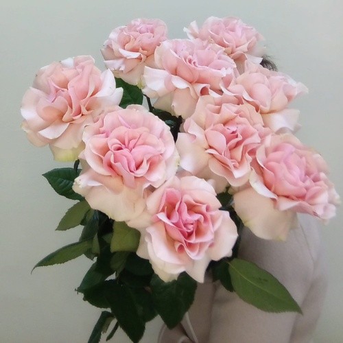 

С ЛЮБОВЬЮ, РОЗА Букет из ажурных роз, Букет из ажурных роз