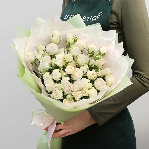 STUDIO FLORISTIC Букет из Кустовых Роз Белая Арктика 4749₽