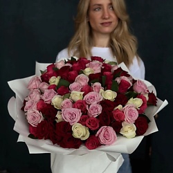 Букет из 101 разноцветной розы