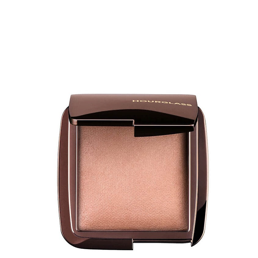 Изображение товара Hourglass Ambient Lighting Powder для сияющей кожи