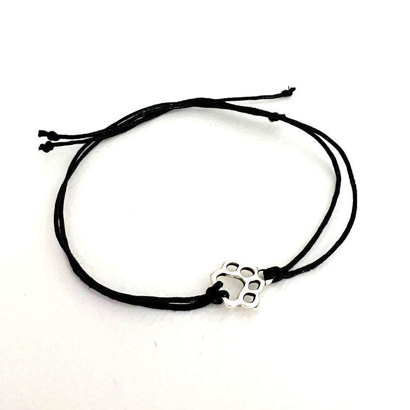 Изображение товара Браслет желаний с символом на красной нити от бренда Сочиняй мечты