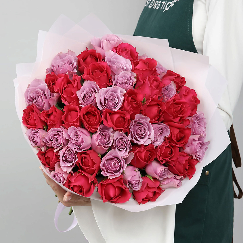 Изображение товара Букет из 51 красной розы Кения "Сказка из роз" - элегантный подарок