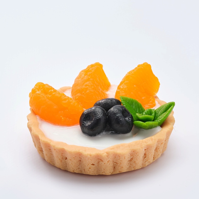 Изображение товара SKUINA Мыло ручной работы Большая тарталетка с мандаринами и черникой 100 г