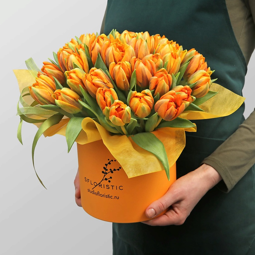Изображение товара STUDIO FLORISTIC Композиция из Пионовидных Тюльпанов «Апельсиновое солнце», 1 шт.