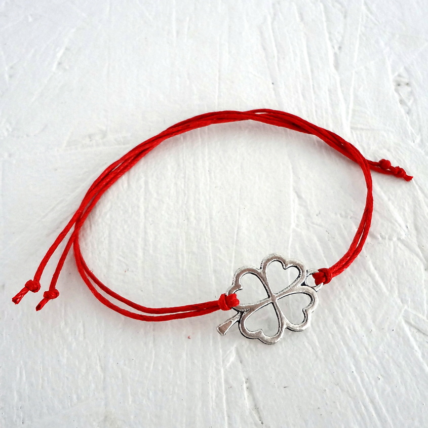 Изображение товара Браслет желаний Сочиняй мечты с символом на красной нити стильный амулет