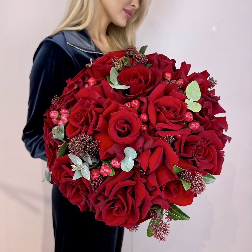 Изображение товара Премиальный букет из красных роз Эксплорер французский стиль любовь страсть 1 шт