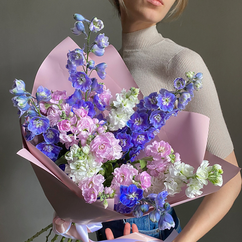 Изображение товара VERESK Нежный букет, голубой дельфиниум и ароматная маттиола. Veresk 206, 1 шт.