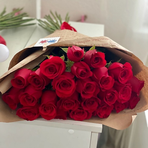 

FLOWER ART HOUSE СТУДИЯ ФЛОРИСТИКИ И ДЕКОРА 25 красных роз, 25 красных роз