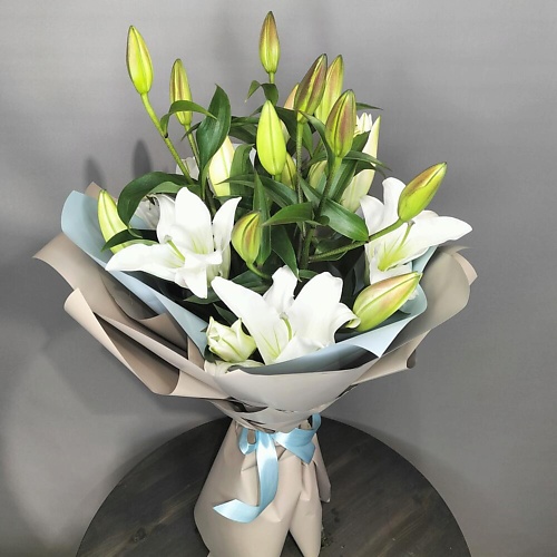 ЦВЕТНИК ЦВЕТЫ И ПОДАРКИ Букет из лилий в упаковке