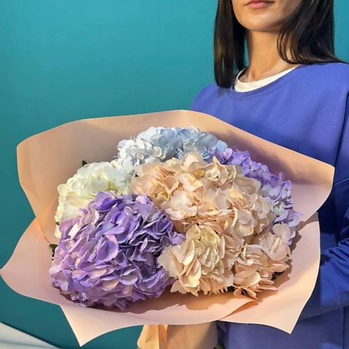 

GLOW FLOWERS Букет из 5 гортензии в упаковке, Букет из 5 гортензии в упаковке