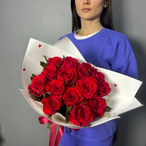 

GLOW FLOWERS 15 красных роз в белой упаковке, 15 красных роз в белой упаковке