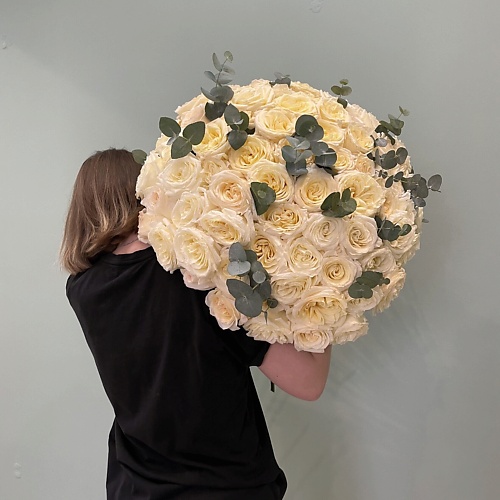 

CITY FLOWERS Букет "71 роза Candlelight с эвкалиптом", Букет "71 роза Candlelight с эвкалиптом"