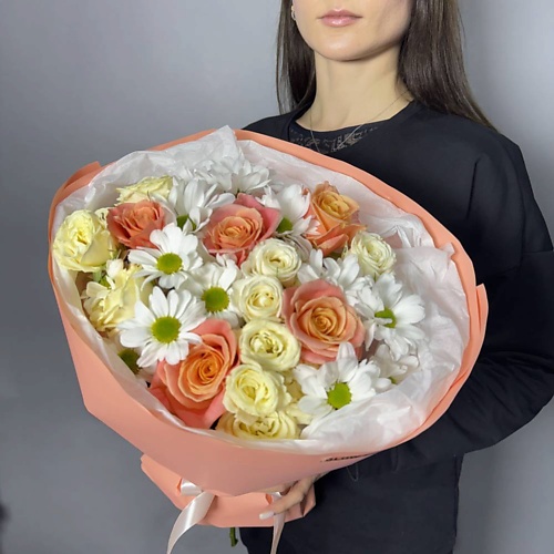 

GLOW FLOWERS Авторский букет из кустовых роз и кустовых хризантем, Авторский букет из кустовых роз и кустовых хризантем