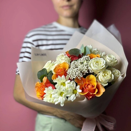 

GLOW FLOWERS Букет из кустовых роз и хризантем, Букет из кустовых роз и хризантем