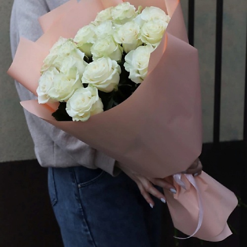 

MILOTTA FLORAL SHOP 15 белоснежных роз, 15 белоснежных роз