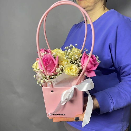 

GLOW FLOWERS Композиция с гипсофилой и розами, Композиция с гипсофилой и розами