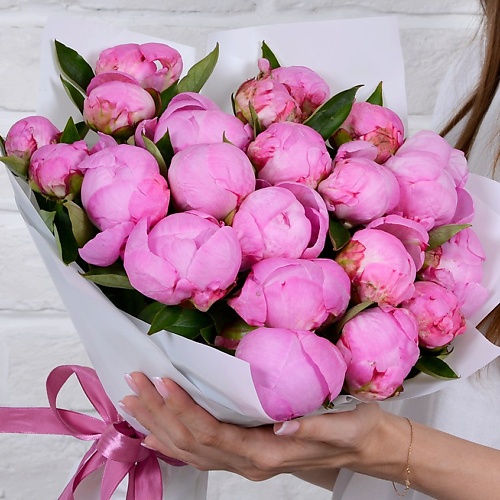 

STUDIO FLORISTIC Букет из розовых пионов 21 шт «Совершенство», Букет из розовых пионов 21 шт «Совершенство»