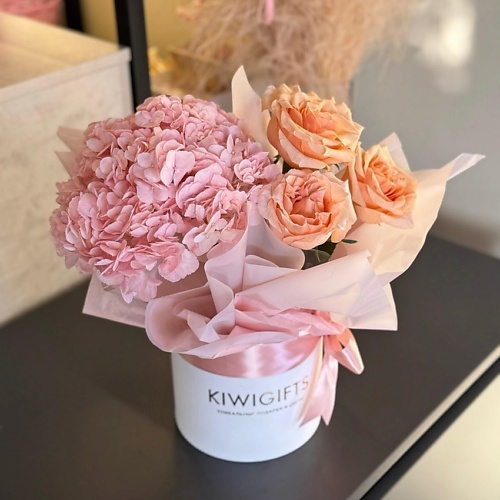 

KIWIGIFTS Букет цветов живые Розы, Гортензия, Букет цветов живые Розы, Гортензия