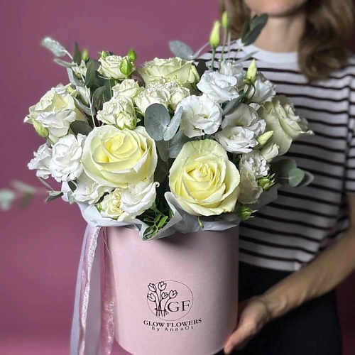 

GLOW FLOWERS Коробка с розами и эустомой, Коробка с розами и эустомой