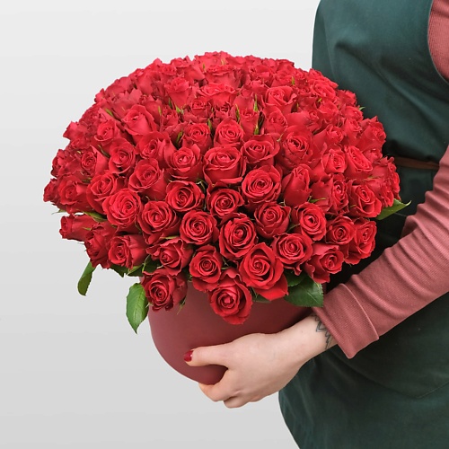 

STUDIO FLORISTIC Композиция в Шляпной коробке из красных Роз 101 шт «Эмилия», Композиция в Шляпной коробке из красных Роз 101 шт «Эмилия»