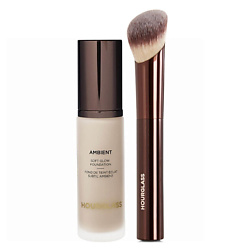 Набор для лица Тональная основа Soft Glow + Кисть
