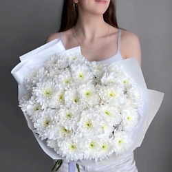 Букет Из 7 кустовых белых хризантем