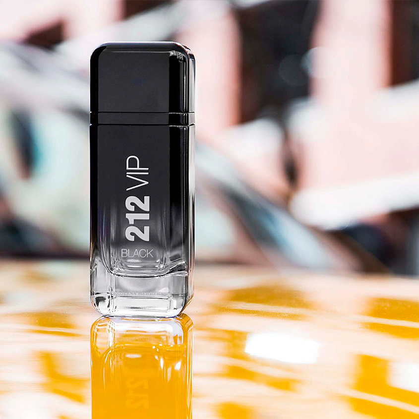 CAROLINA HERRERA 212 Vip Black купить по цене 9318₽ в ЛЭТУАЛЬ