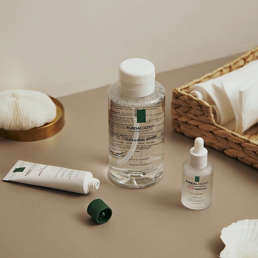 KUNDAL Сыворотка для лица восстанавливающая с центеллой азиатской, пантенолом и клевером луговым Derma Ampoule – фото 17