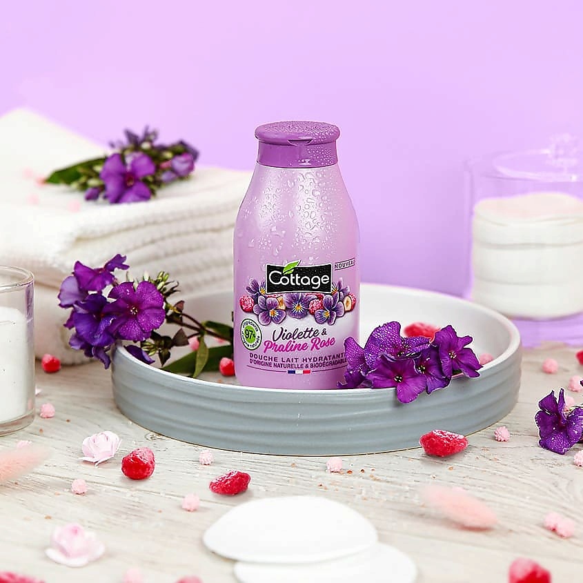 COTTAGE Молочко для душа увлажняющее Moisturizing Shower Milk – Violet & Pink Praline – фото 4