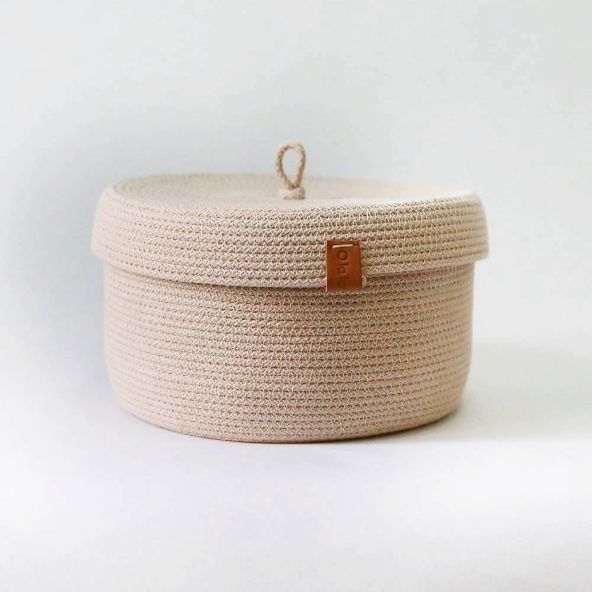 Изображение товара Круглая корзина с крышкой для хранения из хлопкового шнура 22 см Диаметр