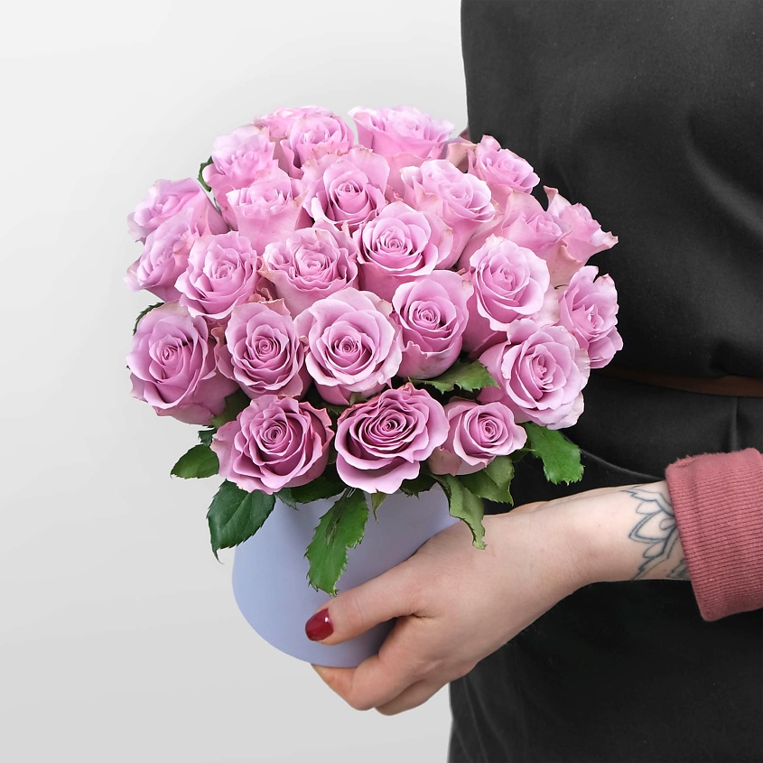 Изображение товара Композиция из 25 сиреневых роз Любава в шляпной коробке