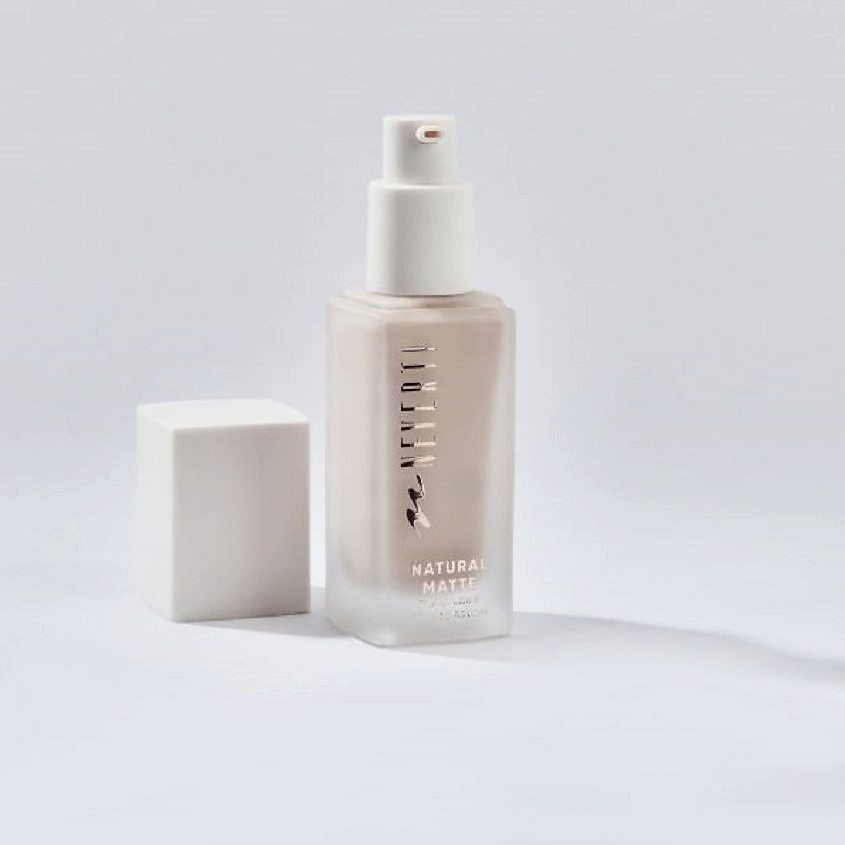 Изображение товара МАТОВЫЙ ТОНАЛЬНЫЙ КРЕМ NEVERTI 1 шт. Натуральное покрытие уход кожа