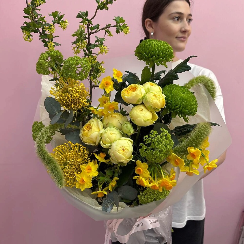 Изображение товара ЗАЦВЕТАЙ. ЦВЕТОЧНЫЙ БУТИК Букет «весна в сердце» с цветущими ветками и нарциссами, 1 шт.