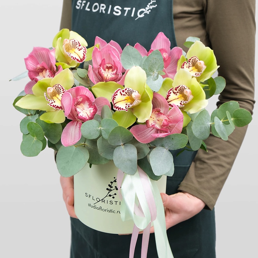 Изображение товара Композиция из орхидей Сакура Любви в стильной коробке