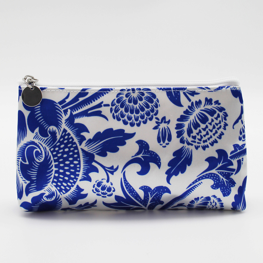 Изображение товара Косметичка ALISSIROSSI маленькая плоская для гигиенических принадлежностей и косметики