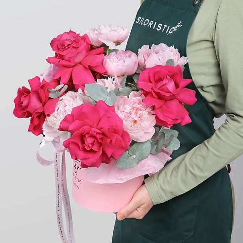 

STUDIO FLORISTIC Композиция из Розы Эквадор и Пионов «Грезы Амура», Композиция из Розы Эквадор и Пионов «Грезы Амура»