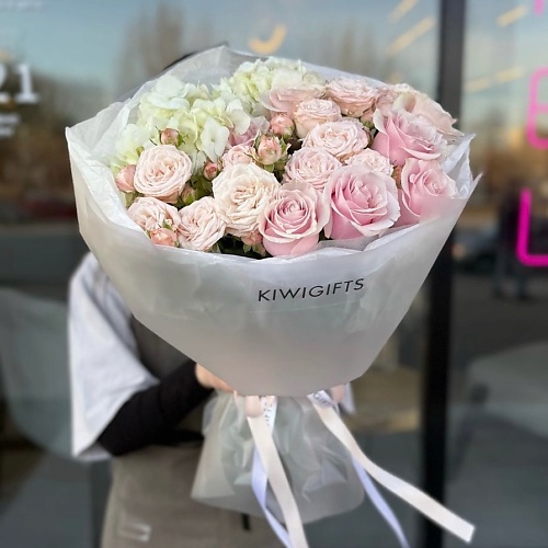

KIWIGIFTS Букет цветов живые Розы, Гортензия, Букет цветов живые Розы, Гортензия