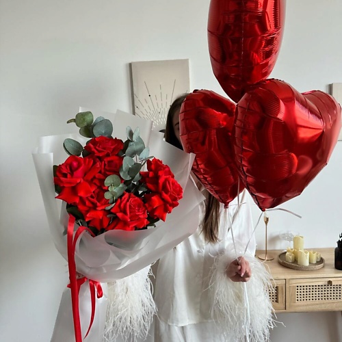 

МY MOMENT Комбо красные французские розы и 3 фольгированных шарика ️, Комбо красные французские розы и 3 фольгированных шарика ️