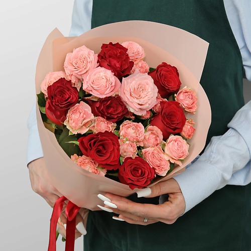 

STUDIO FLORISTIC Букет из Роз «Тайна вечера», Букет из Роз «Тайна вечера»