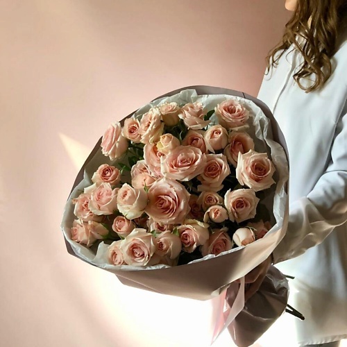 

ЦВЕТЫ И ШТУЧКИ Букет из 9 кустовых розовых роз, Букет из 9 кустовых розовых роз