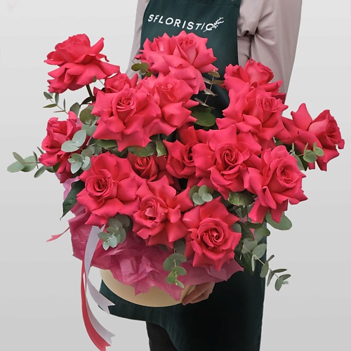 STUDIO FLORISTIC Композиция из Роз Малиновая Ночь 9499₽