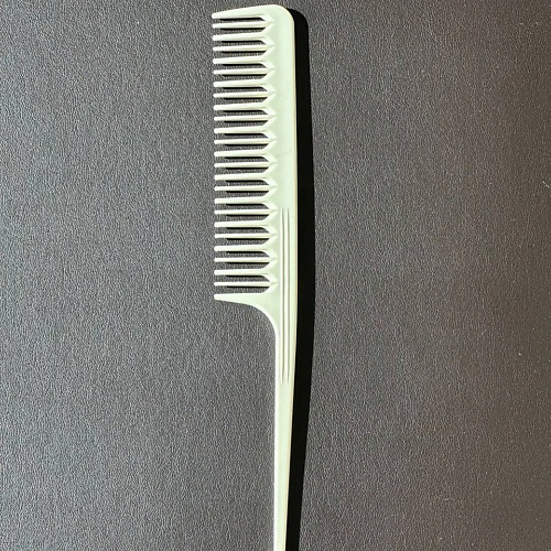 

STABBEP STAVVER Гребень для волос LUX с карбоновым хвостиком, Гребень для волос LUX с карбоновым хвостиком