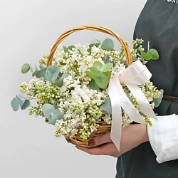 Композиция из Сирени «Корзинка нежности» с эвкалиптом