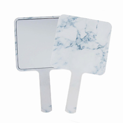 Зеркало для макияжа в мраморном оформлении