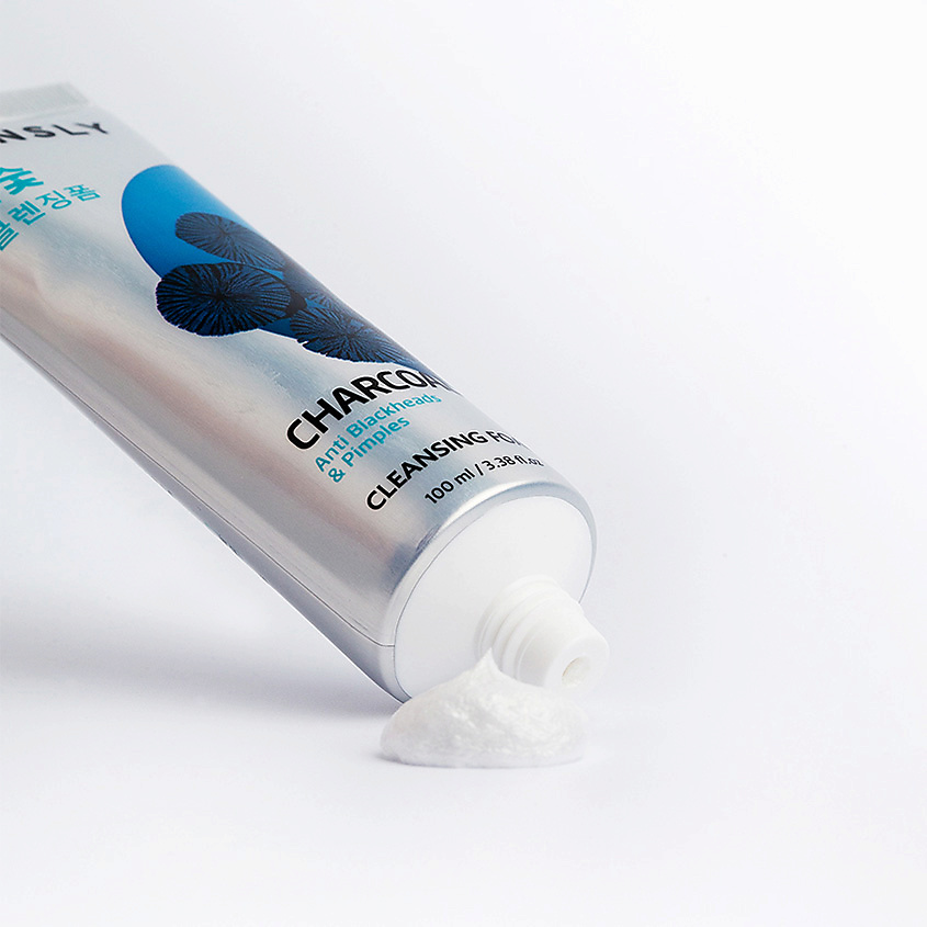 CONSLY Пенка для умывания c древесным углем против черных точек Wash Foam With Charcoal Against Black Spots – фото 2
