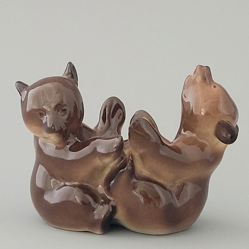 Изображение товара ИМПЕРАТОРСКИЙ ФАРФОРОВЫЙ ЗАВОД Скульптура "Мишки", 1 шт.