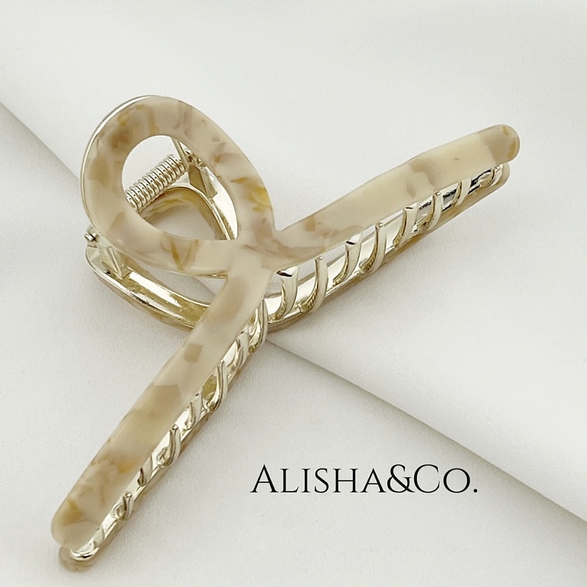 Изображение товара Крабик для волос ALISHA&CO. Pastelle бежевый средний дизайн премиум качество