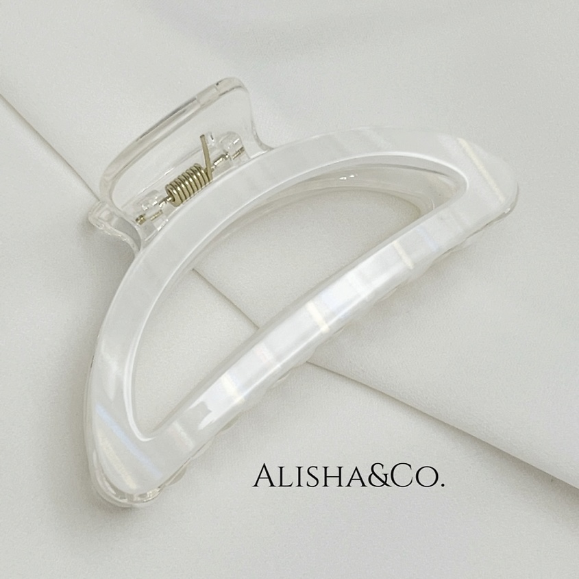 Изображение товара Крабик для волос ALISHA&CO Fantasy белый легкий и надёжный аксессуар