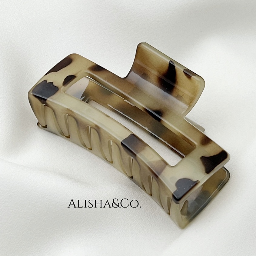 Изображение товара Крабик для волос средней величины ALISHA&CO Chocolate коричневый стильный аксессуар